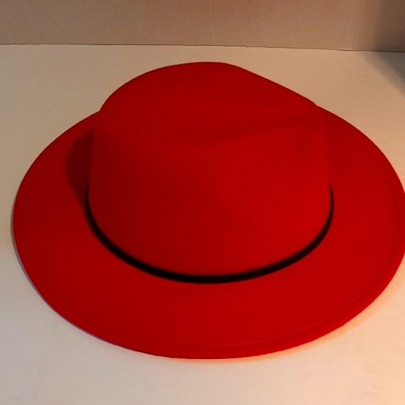 Milani Hat Size L/XL - Picture 4 of 4
